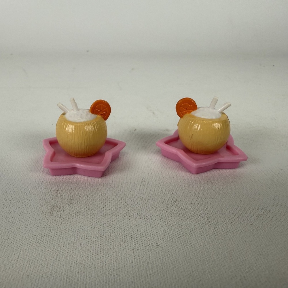 2002‎ Mattel Barbie Cruise Ship Replacement Parts Accessories- COCONUT DRINKS